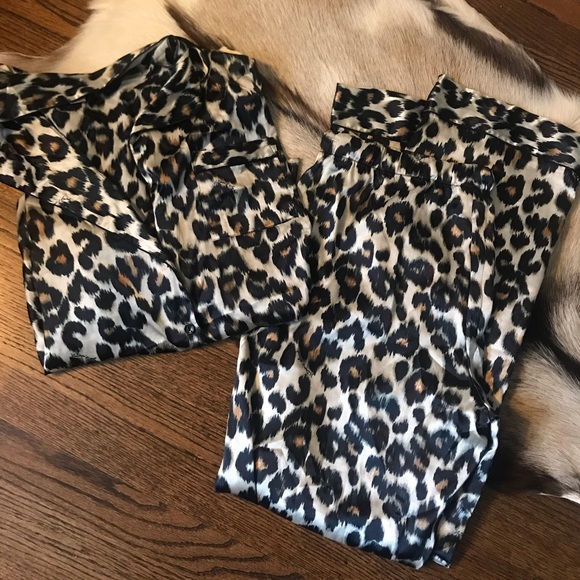 Practically new VS leopard satin pajamas - Picture 2 of 7
